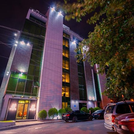 Capitol Hotel By Umbrella Tbilisi Exteriör bild